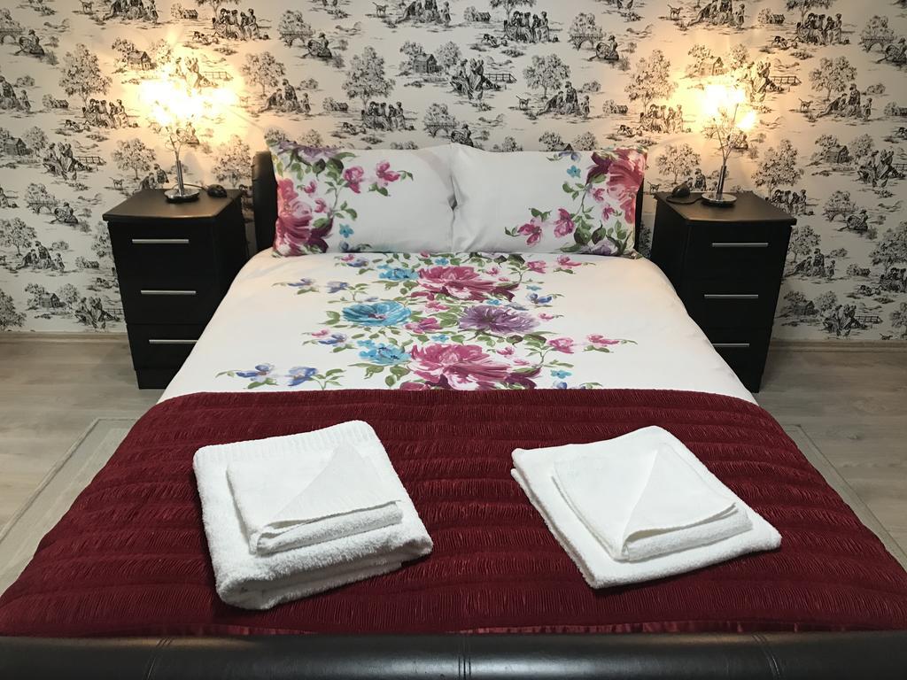 גורה הומורולווי The Castle Apartment חדר תמונה